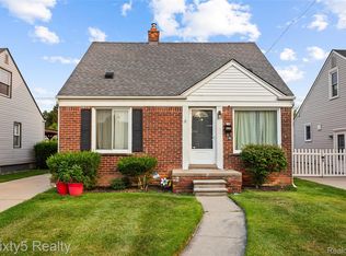 2004 Chestnut St, Dearborn, MI 48124
