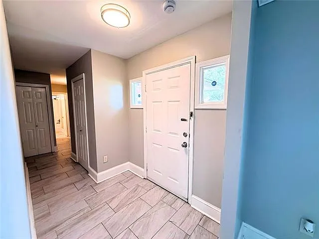 3 bed, 2.0 bath, 1567 sqft, $1,850 — Photo 2