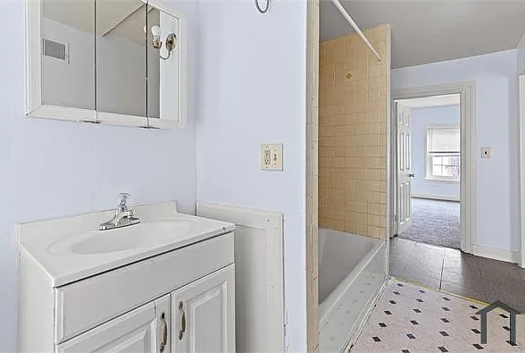 2 bed, $1,600 — Photo 3