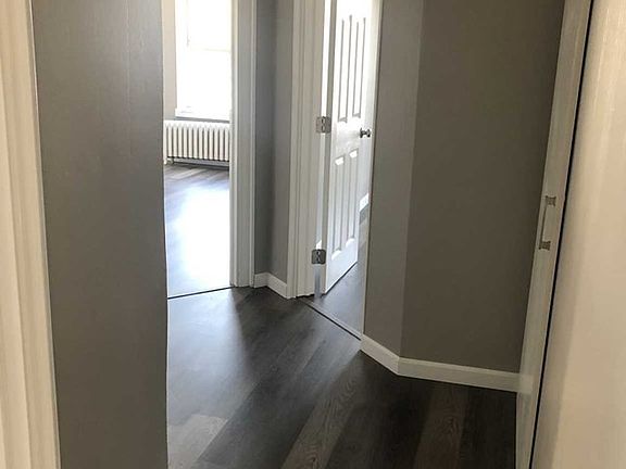 5th image of 1 Oak St Floor 2
