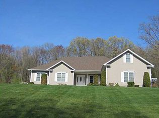 3 Ryan Ct, Smithfield, RI 02917