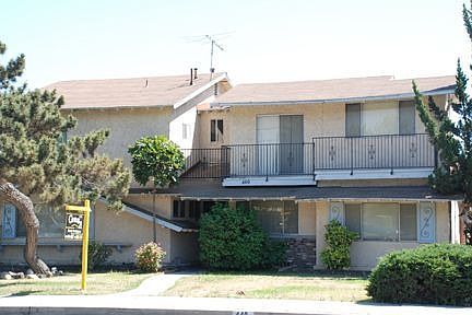 1st image of 440 E La Verne Ave
