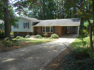 3217 Huntleigh Dr, Raleigh, NC 27604