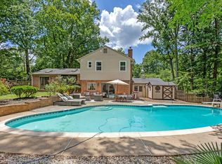 11117 Whisperwood Ln, Rockville, MD 20852