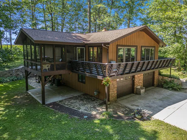 563 N 600 E, Westville, IN 46391