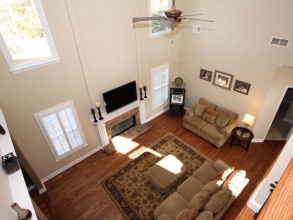 2nd image of 555 River Valley Dr
