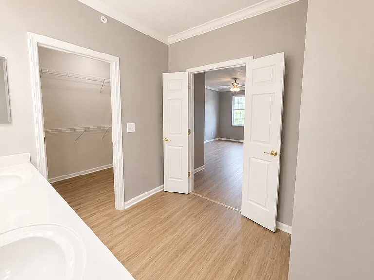 2704 Bradford Commons Dr #201 — Photo 9