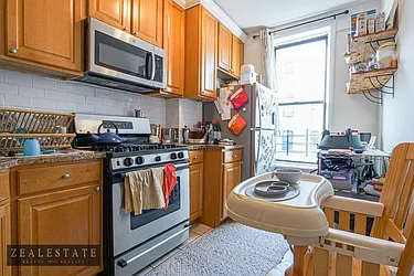 Rented by ZealEstate Group Inc