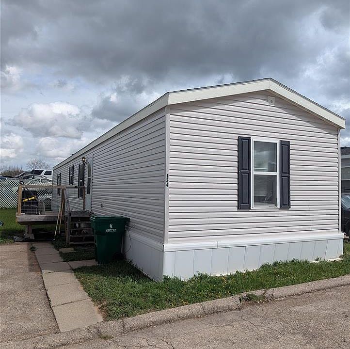1st image of 134 Valley Dr