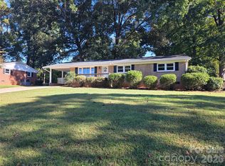 4240 Dawnwood Dr, Gastonia, NC 28056