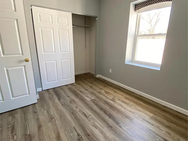 922 New Ballwin Rd — Photo 18