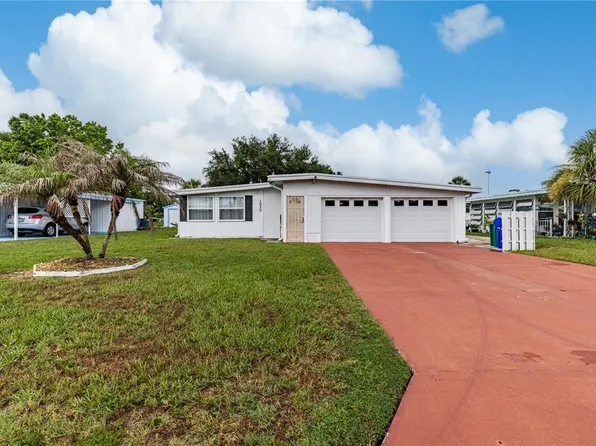 1030 Capella Dr, Tavares, FL 32778