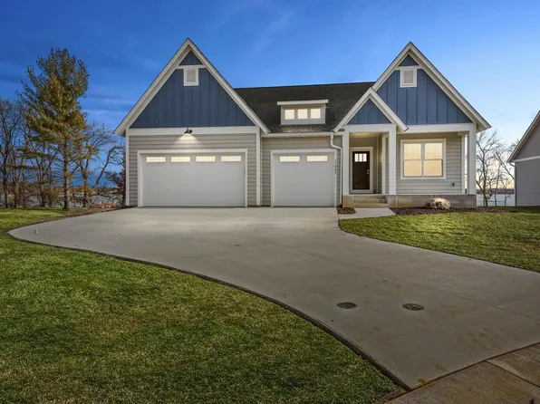 11883 302nd St, Chisago City, MN 55013
