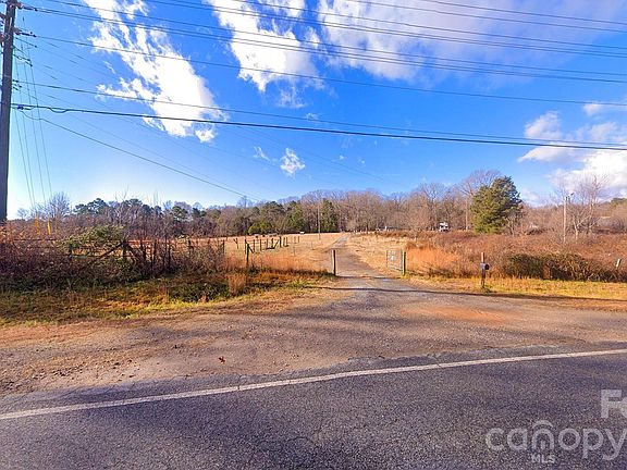 5th image of 7467 Untz Rd