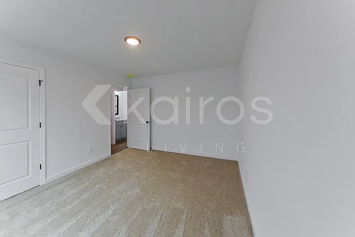 142 Hughes Dr — Photo 11