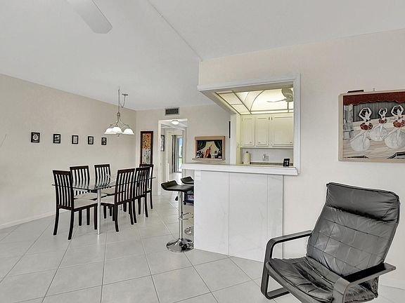 5th image of 3073 Cambridge D #3073
