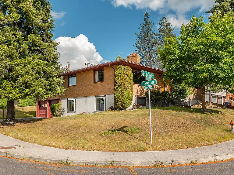 6532 N Drumheller St #2 — Photo 3