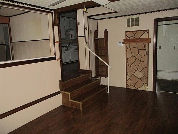 3rd image of 1814 NW Williams Ave