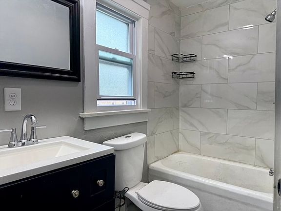 5th image of 1805 State St #1/2