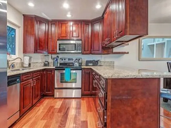 3843 Riviera Dr #2, San Diego, CA 92109