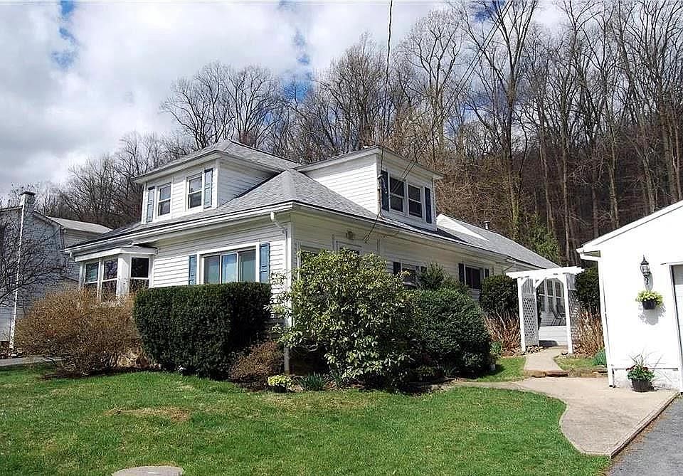 4889 Vera Cruz Rd, Center Valley, PA 18034 | Zillow