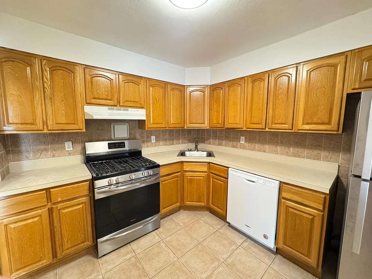 Building Photo - 7514 Caldwell Ave #2