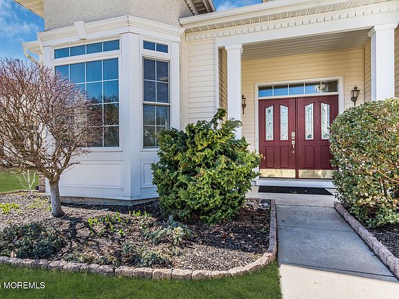 3rd image of 35 Spring Lake Boulevard