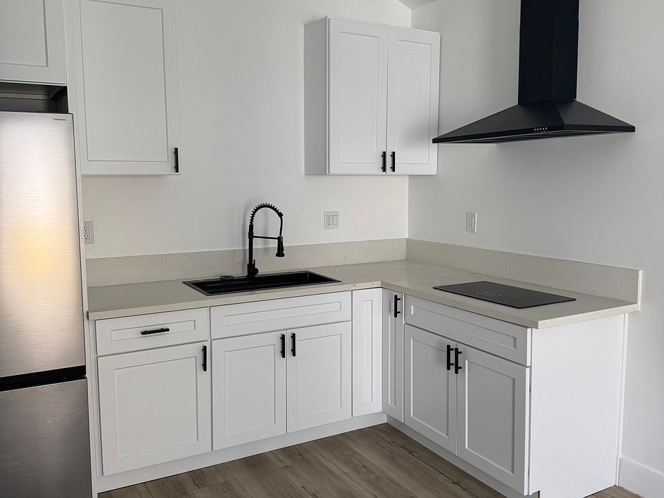1st image of 9015 Manzanar Ave #A