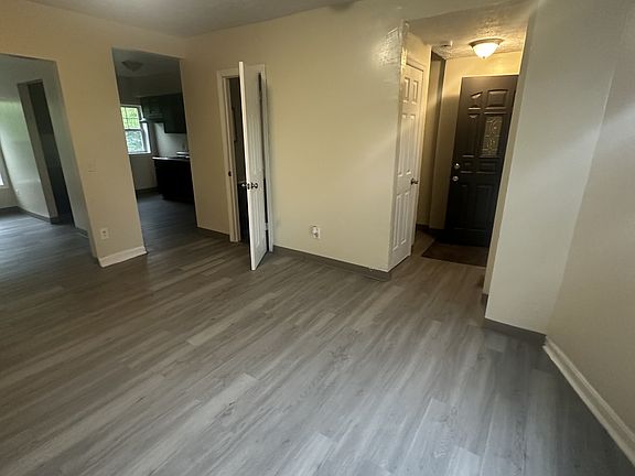4th image of 1245 E 86th St #1253