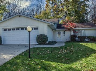 15976 Walnut Creek Dr, Strongsville, OH