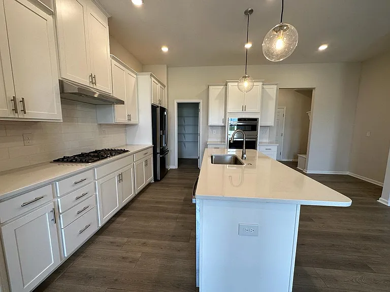 9233 Harwen Ln — Photo 3