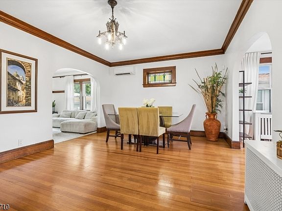 3rd image of 47 Kearney St