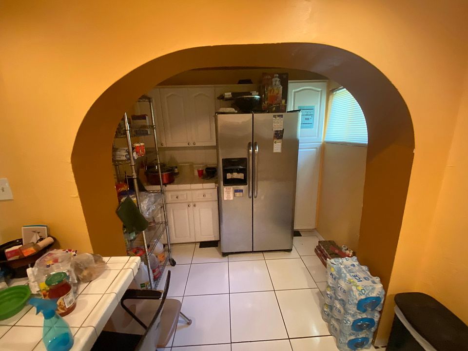 1st image of 506 NW 23rd Ave