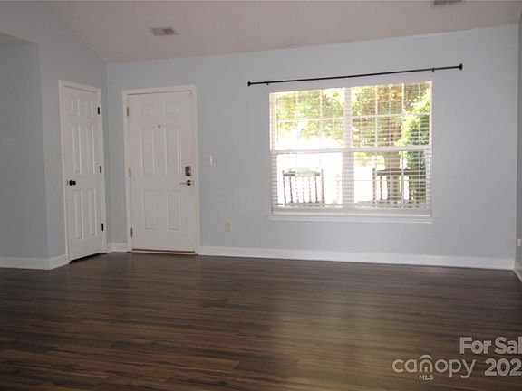 5th image of 7830 Shiny Meadow Ln