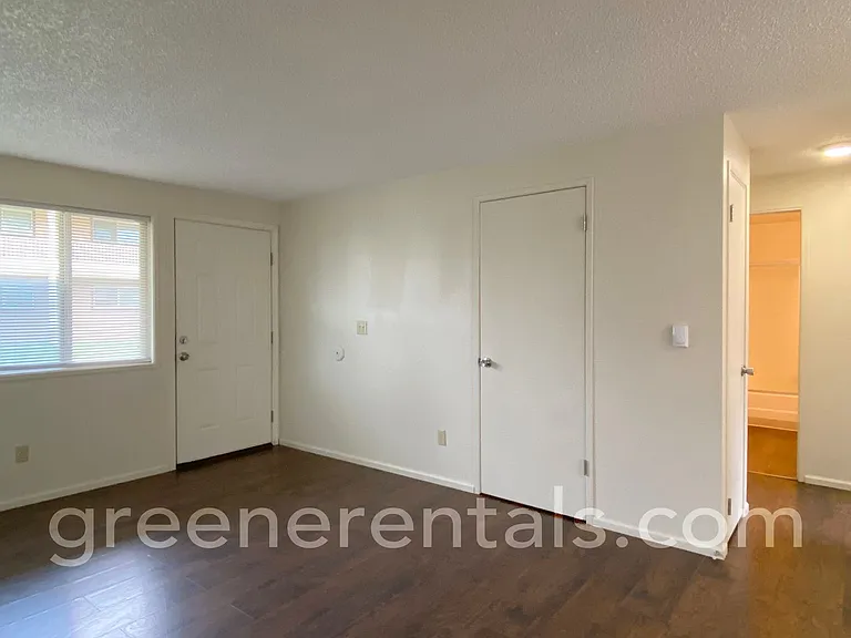 West Main Street Apartments — Photo 5