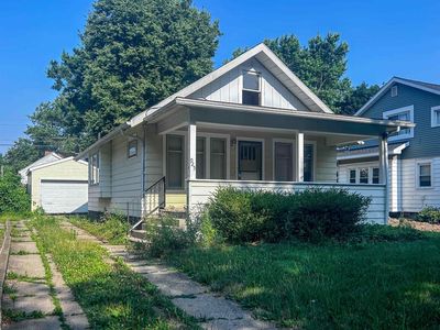 925 Cleo St, Lansing, MI, 48915