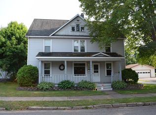 762 E Empire St, Ishpeming, MI 49849