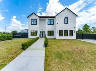 11761 SW 226th Ter, Miami, FL 33170