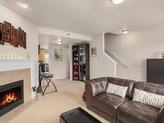 4th image of 3406 SE Northwood Way