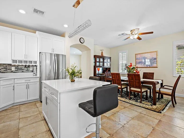 513 Tomahawk Ct — Photo 9