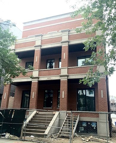 1st image of 1051 W Cornelia Ave APT 3