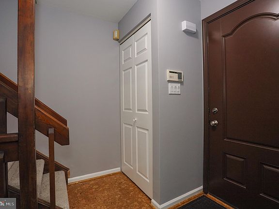 3rd image of 2217 Pyle St
