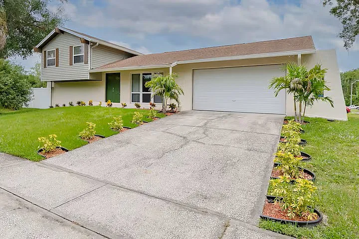 4 bed, 1710 sqft, $3,200 — Photo 3