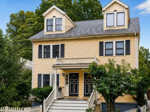 26 Newbern St Unit 26, Jamaica Plain, MA 02130