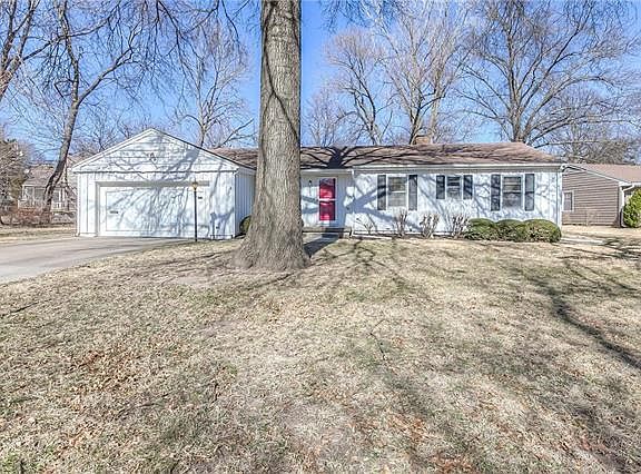 3rd image of 5507 Roeland Dr