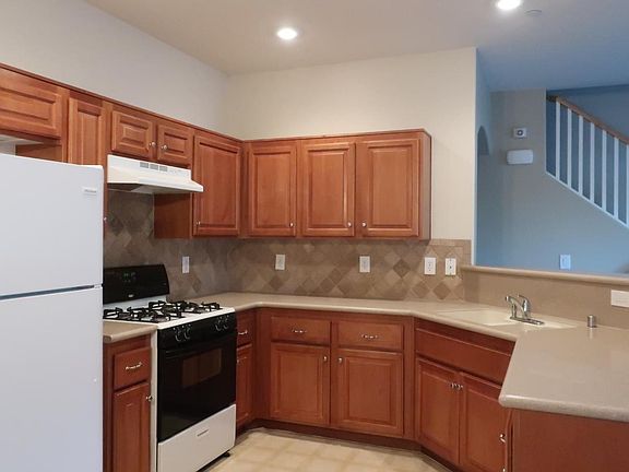 4th image of 6045 Emma Bay Ct Unit 102