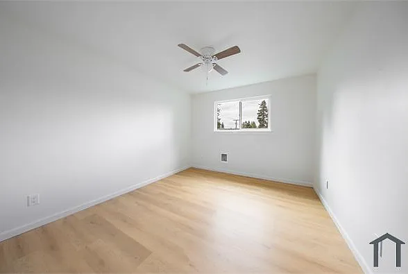 301 S 82nd St #8 — Photo 11