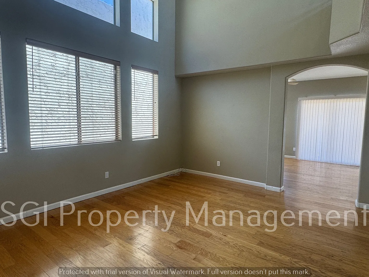 Great 3 bedroom in Glendale for rent — Photo 2