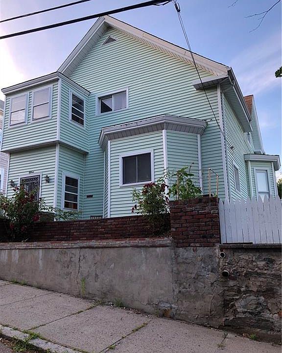 2nd image of 15 Olo St