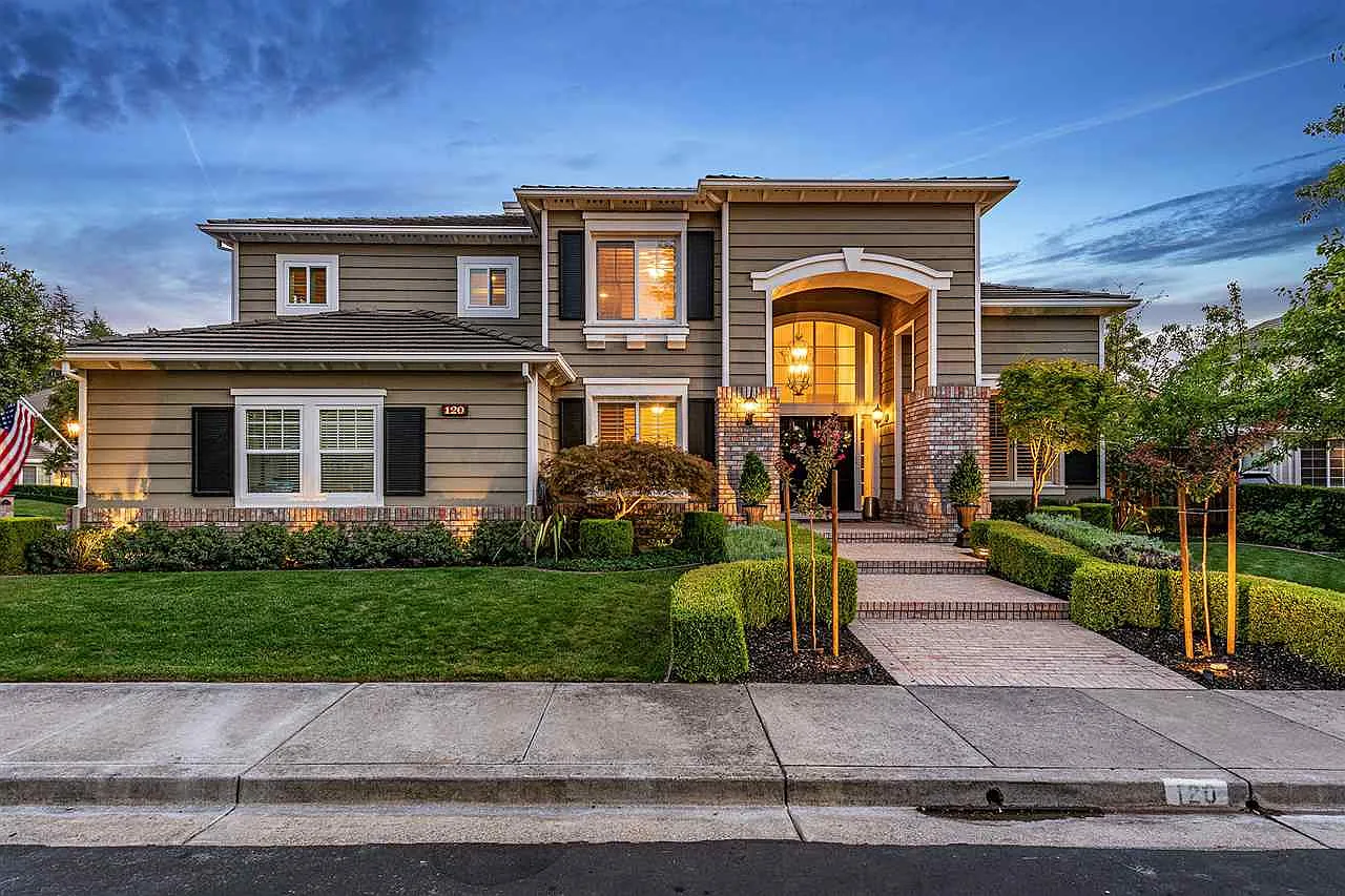 120 Hope Ln photo 1